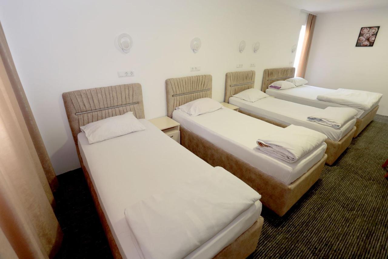 Pansion Kipovi Bed & Breakfast Tuzla Bagian luar foto