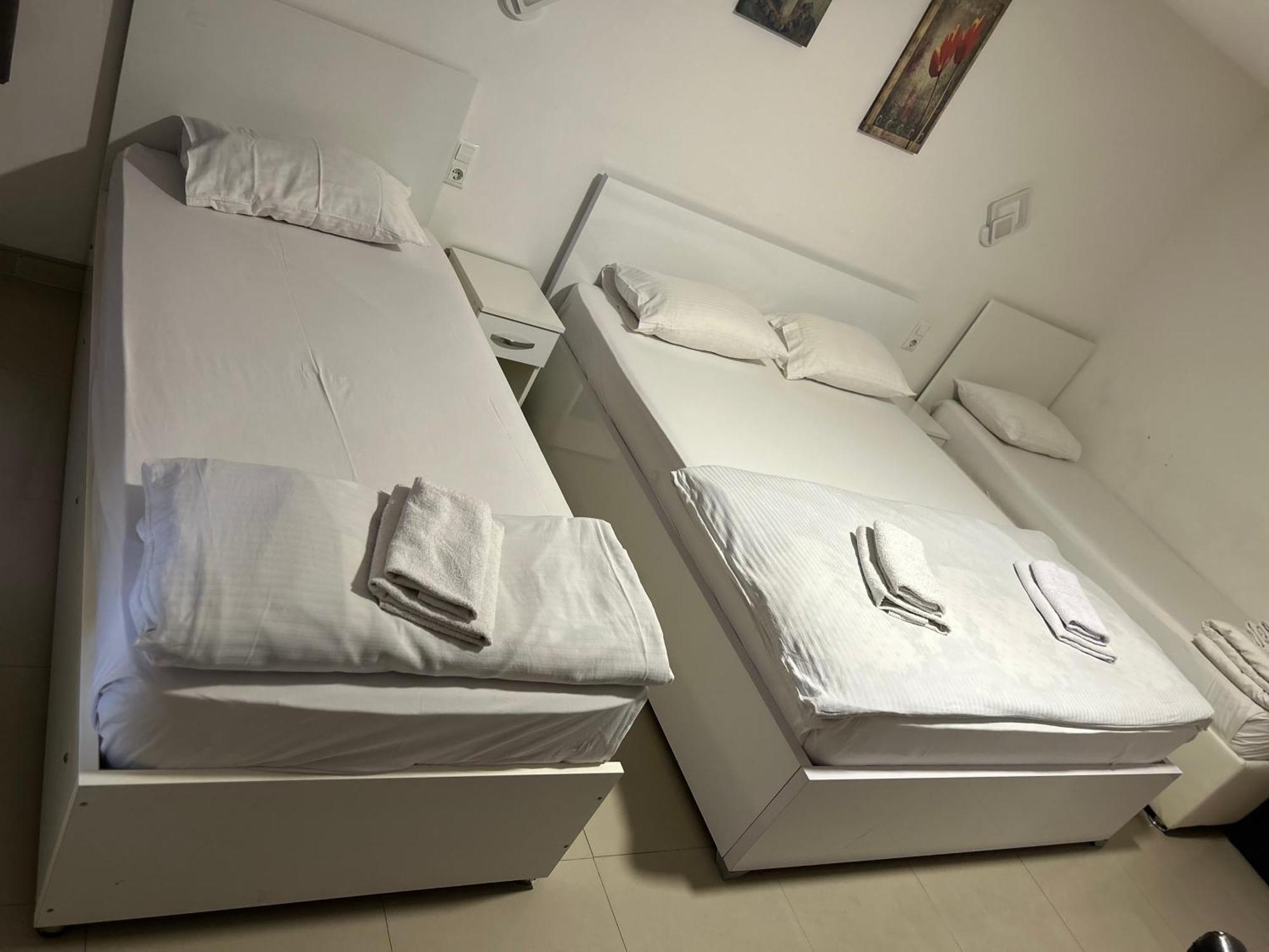 Pansion Kipovi Bed & Breakfast Tuzla Bagian luar foto