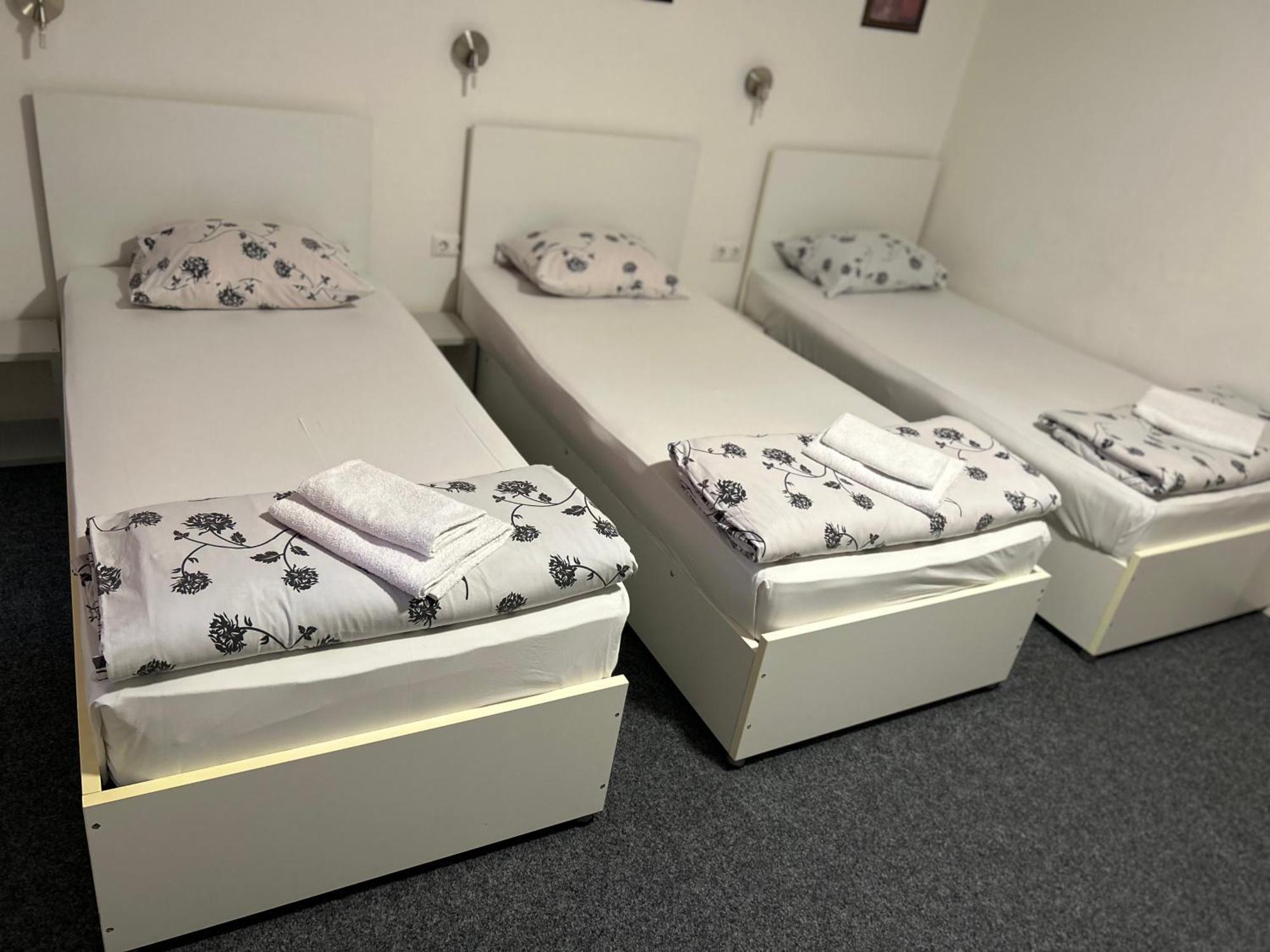 Pansion Kipovi Bed & Breakfast Tuzla Bagian luar foto