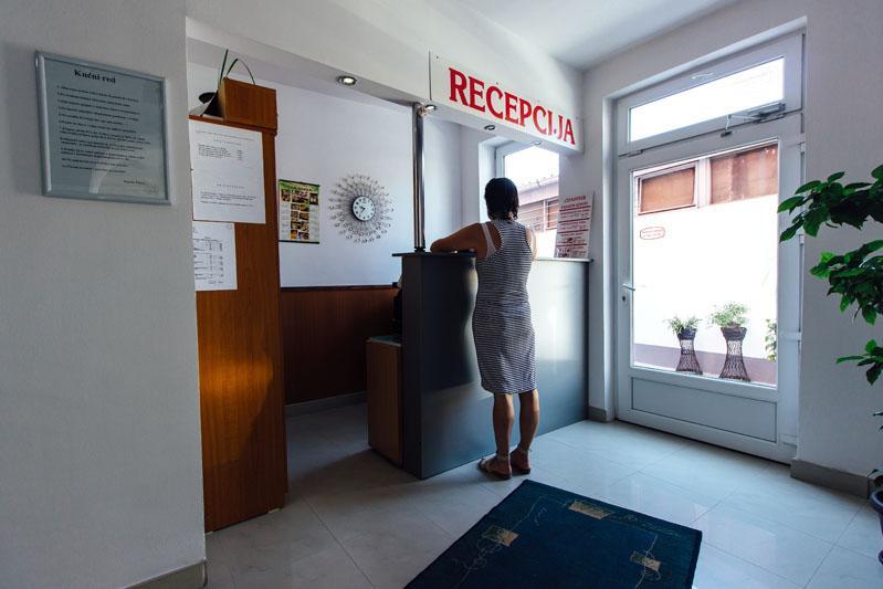 Pansion Kipovi Bed & Breakfast Tuzla Bagian luar foto