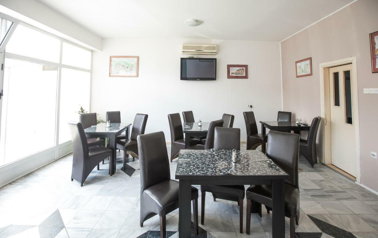 Pansion Kipovi Bed & Breakfast Tuzla Bagian luar foto